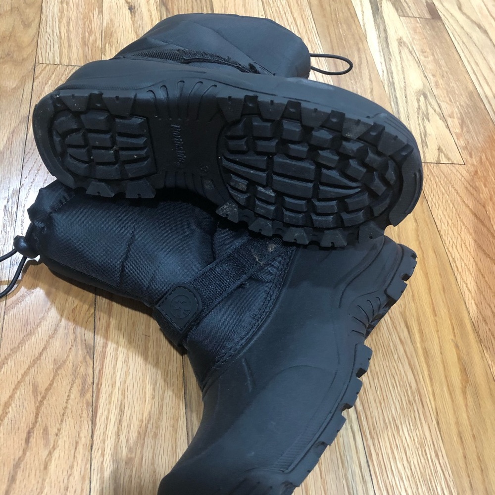 Used snow boot - Picture 3 of 4